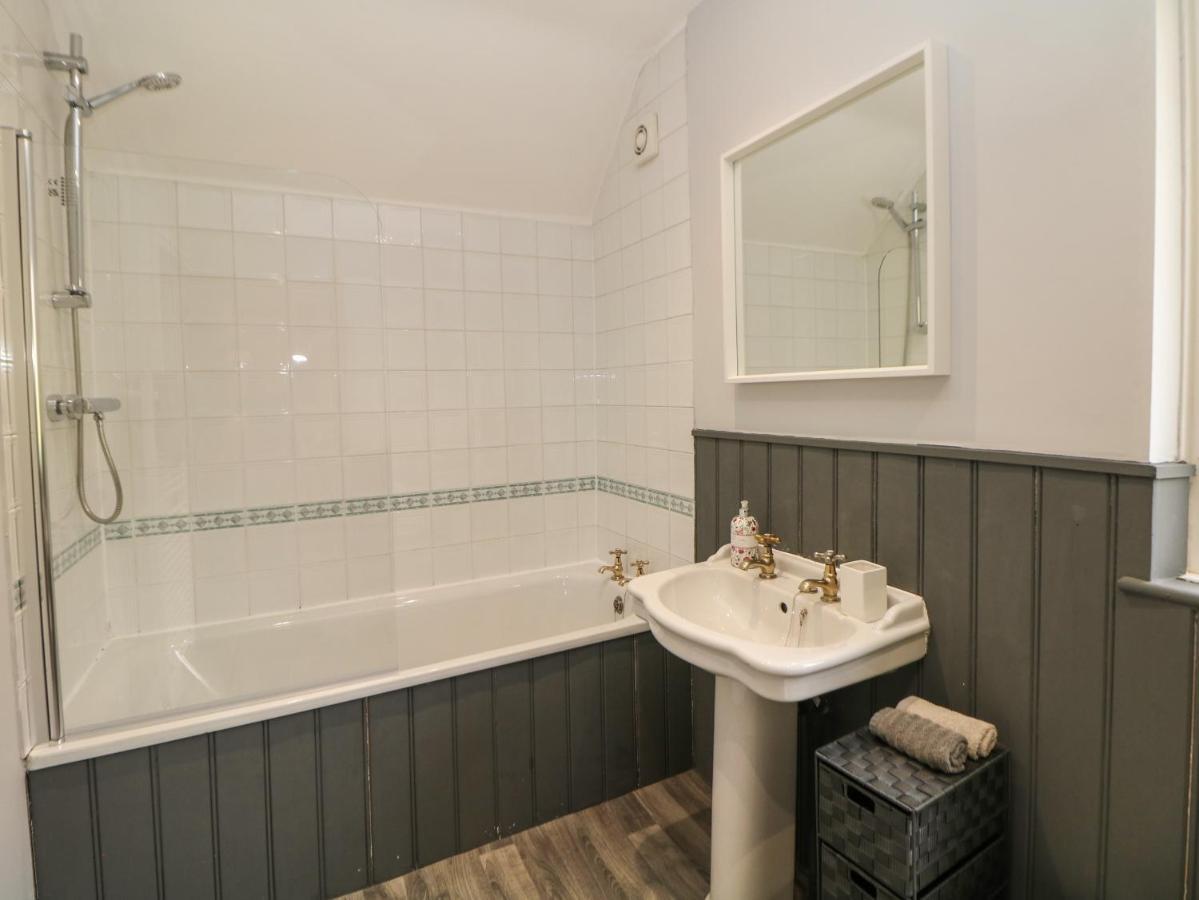 Wayland House Villa Бейкуел Екстериор снимка